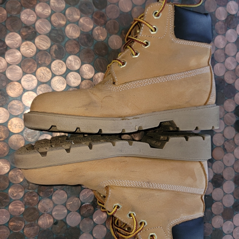 Timberland Kids Size 1 Tan Lace-Up Boots